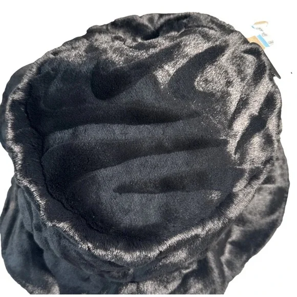 Nike Apex Bucket Hat Black Faux Fur Plush Logo Streetwear Winter DV5463-010 M/L - Picture 2 of 5